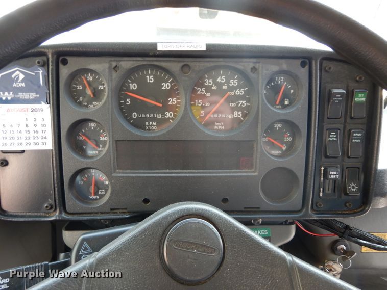 image for item DG6287 2002 Freightliner FS65 school bus