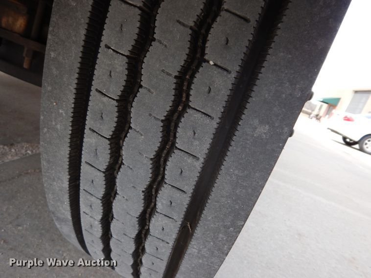 image for item DG6288 2001 Freightliner FS65 school bus