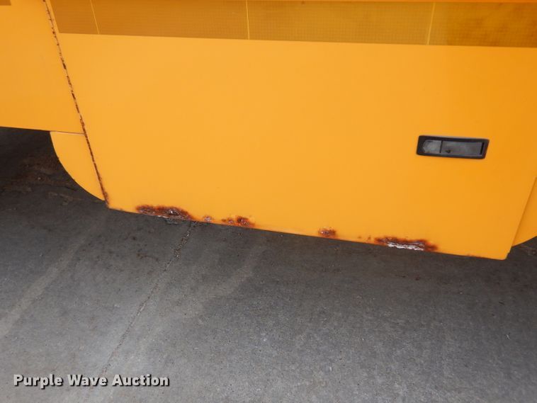 image for item DG6288 2001 Freightliner FS65 school bus