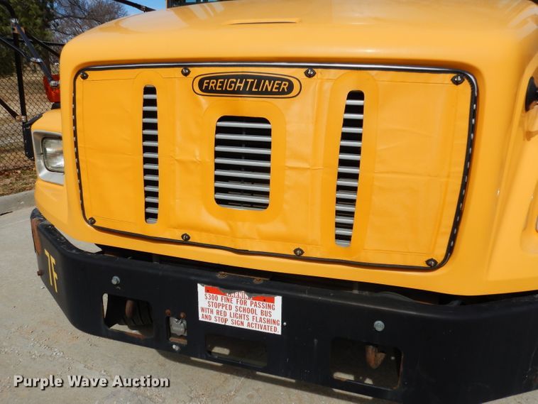 image for item DG6289 2002 Freightliner FS65 school bus