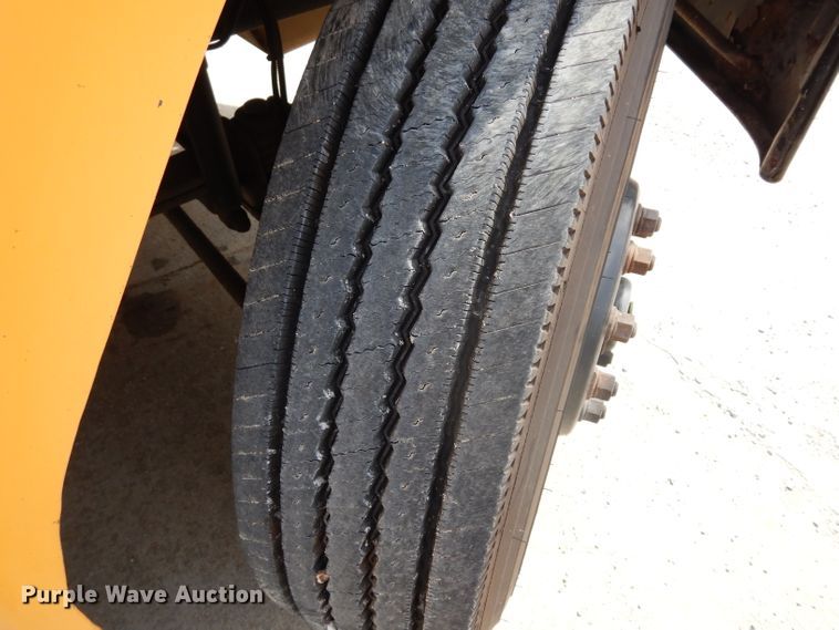 image for item DG6289 2002 Freightliner FS65 school bus