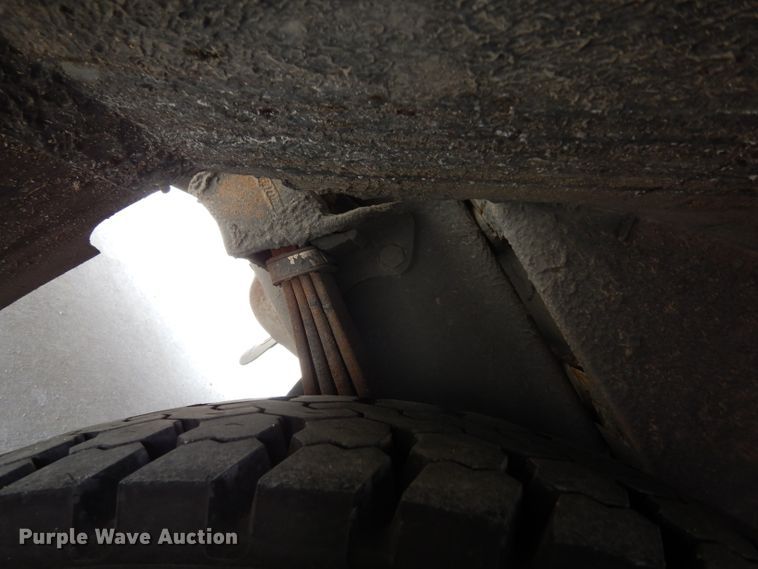 image for item DG6289 2002 Freightliner FS65 school bus