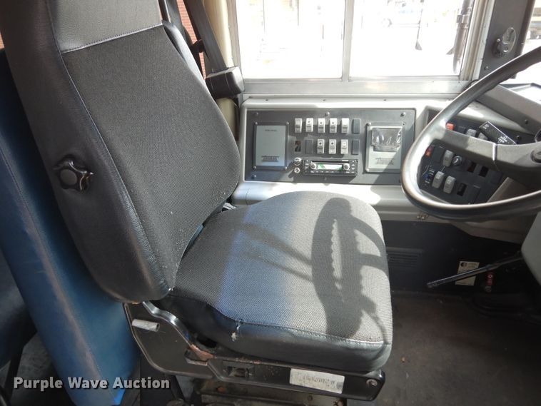 image for item DG6289 2002 Freightliner FS65 school bus