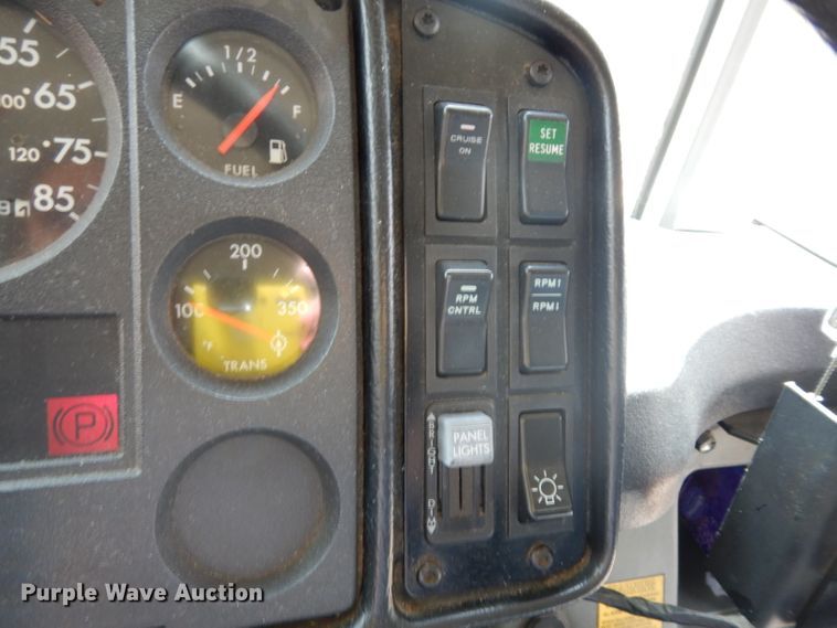 image for item DG6289 2002 Freightliner FS65 school bus