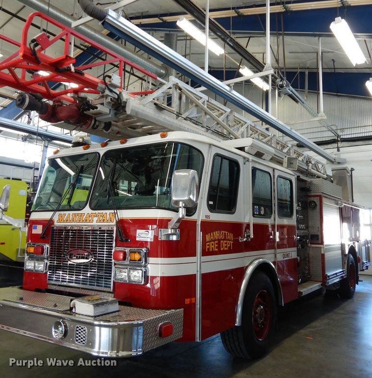 image for item DG6292 2001 E-one quint ladder fire truck