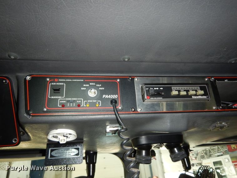 image for item DG6292 2001 E-one quint ladder fire truck