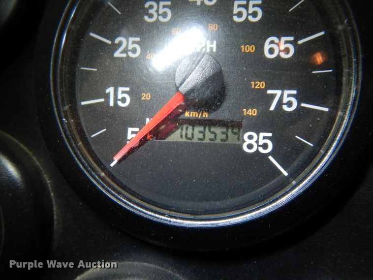 image for item DG6292 2001 E-one quint ladder fire truck