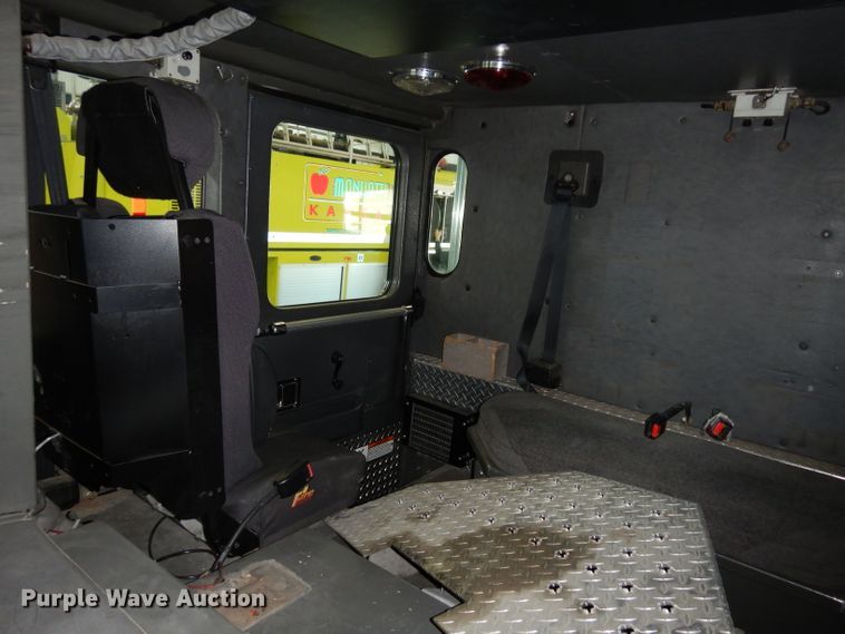 image for item DG6292 2001 E-one quint ladder fire truck