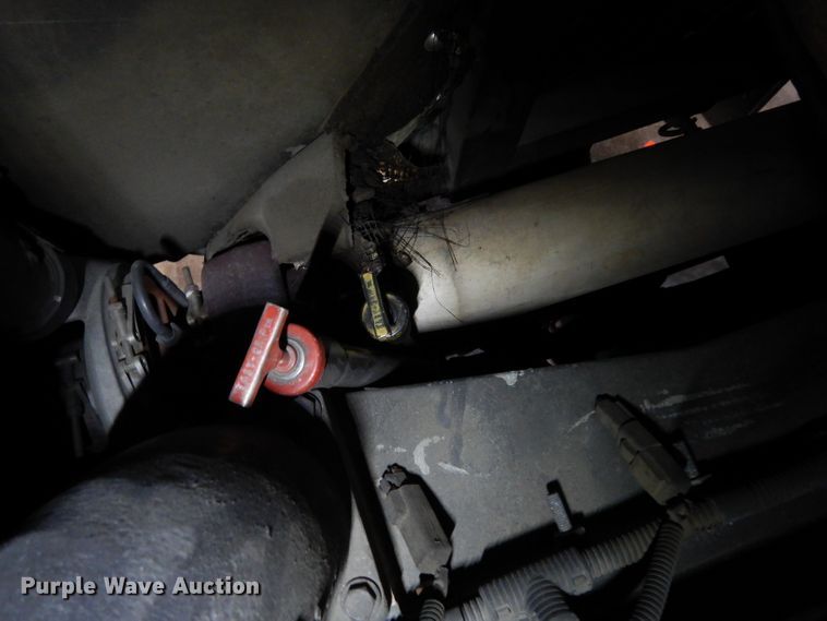 image for item DG6292 2001 E-one quint ladder fire truck