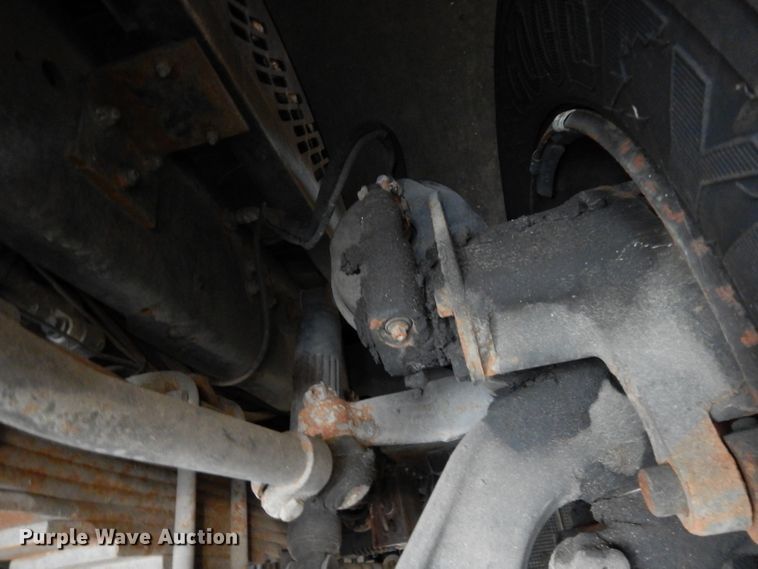 image for item DG6292 2001 E-one quint ladder fire truck