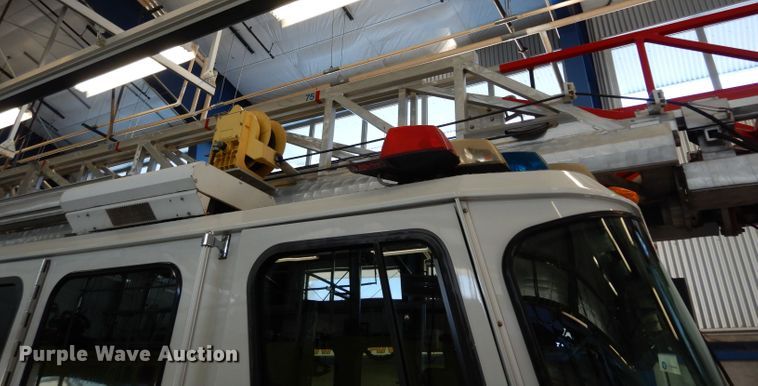 image for item DG6292 2001 E-one quint ladder fire truck