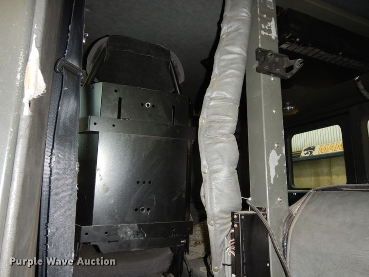 image for item DG6292 2001 E-one quint ladder fire truck