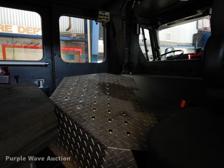 image for item DG6292 2001 E-one quint ladder fire truck