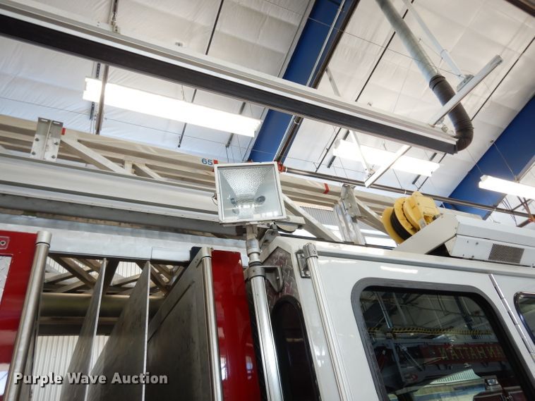 image for item DG6292 2001 E-one quint ladder fire truck