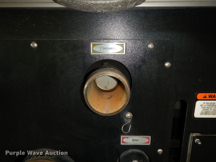 image for item DG6292 2001 E-one quint ladder fire truck