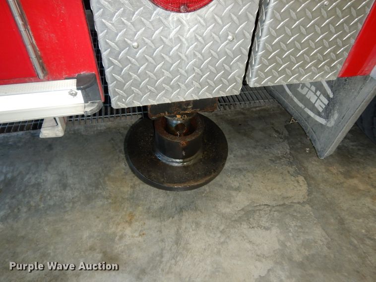 image for item DG6292 2001 E-one quint ladder fire truck