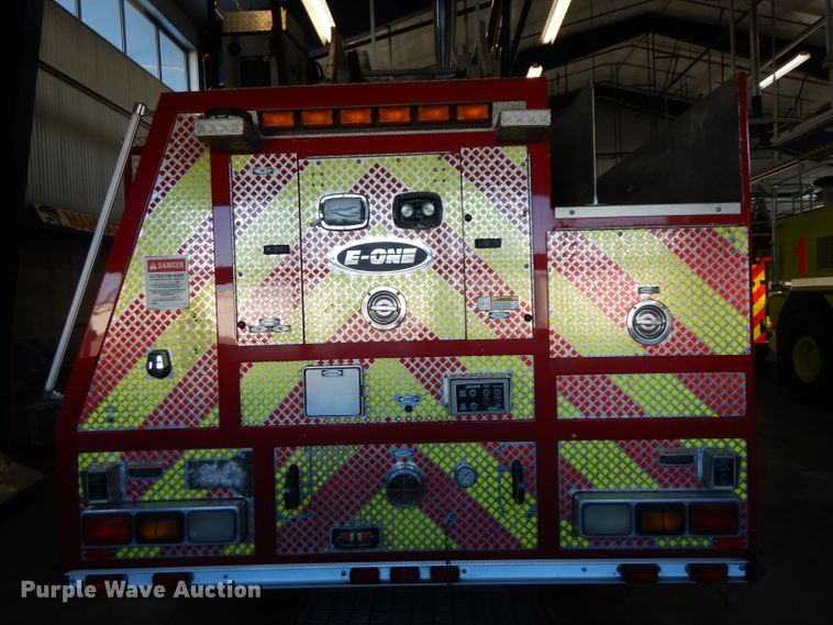 image for item DG6292 2001 E-one quint ladder fire truck