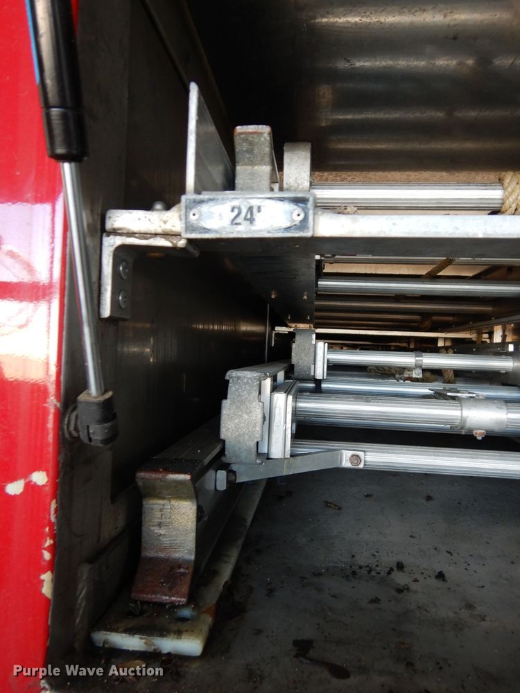 image for item DG6292 2001 E-one quint ladder fire truck