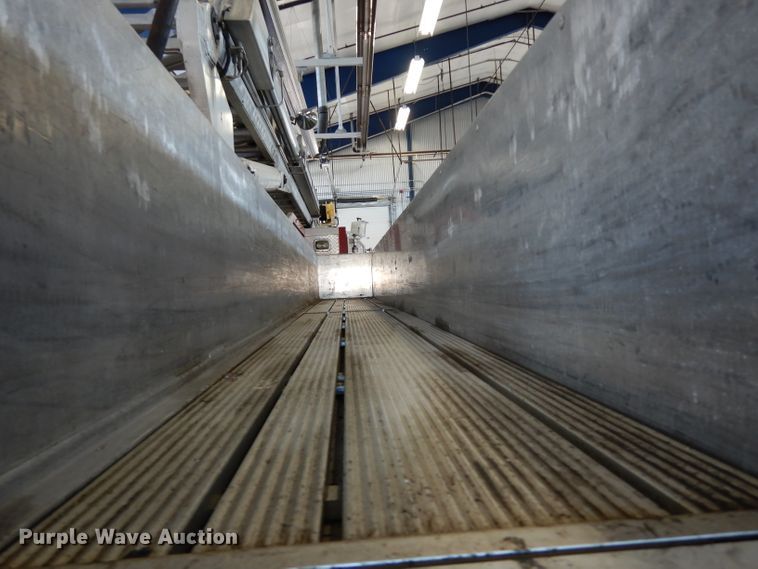 image for item DG6292 2001 E-one quint ladder fire truck