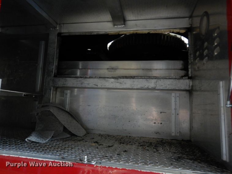 image for item DG6292 2001 E-one quint ladder fire truck