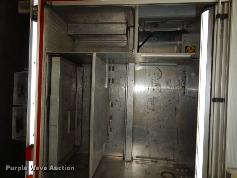 image for item DG6292 2001 E-one quint ladder fire truck