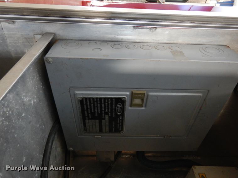 image for item DG6292 2001 E-one quint ladder fire truck