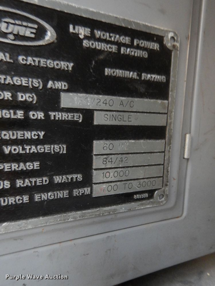 image for item DG6292 2001 E-one quint ladder fire truck