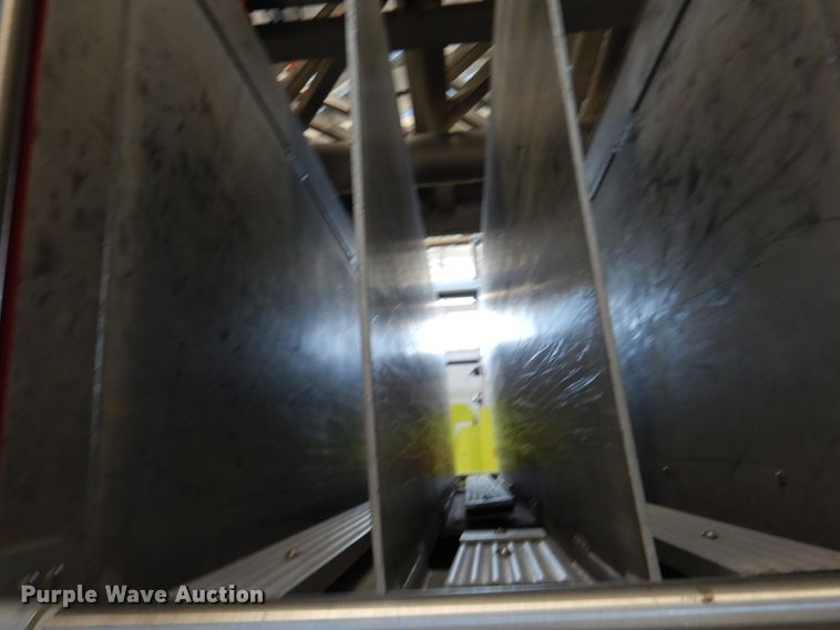 image for item DG6292 2001 E-one quint ladder fire truck