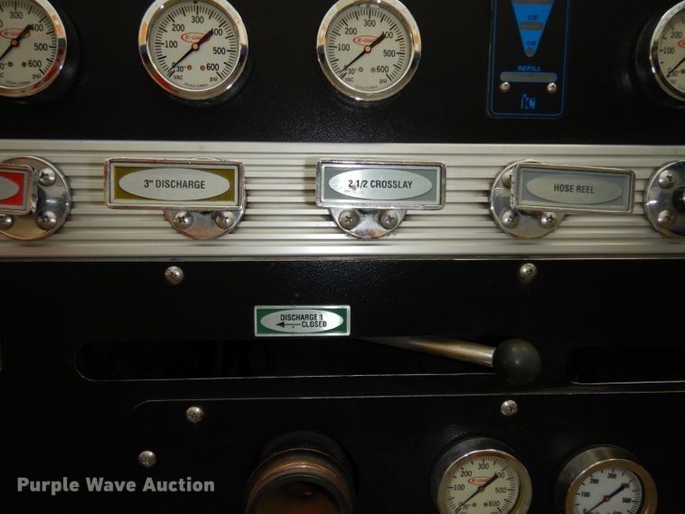 image for item DG6292 2001 E-one quint ladder fire truck