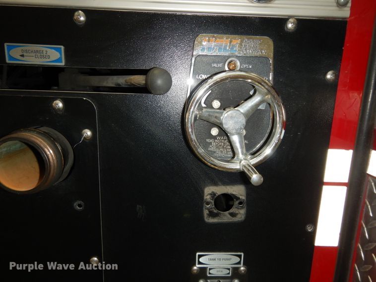 image for item DG6292 2001 E-one quint ladder fire truck