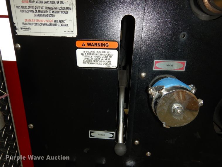 image for item DG6292 2001 E-one quint ladder fire truck