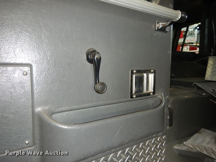 image for item DG6292 2001 E-one quint ladder fire truck