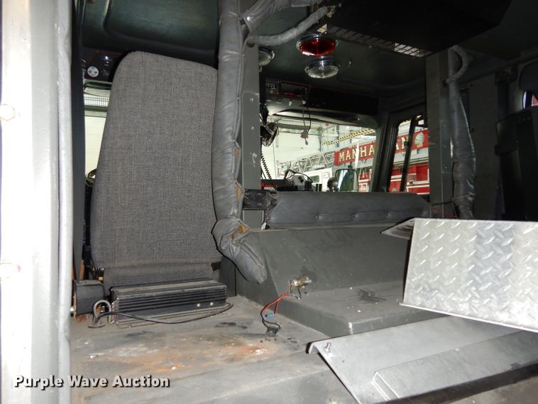 image for item DG6292 2001 E-one quint ladder fire truck