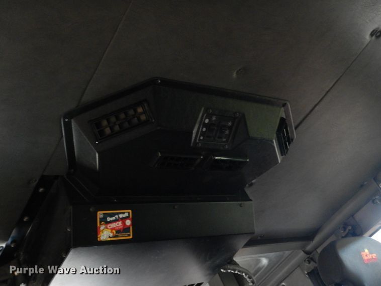 image for item DG6292 2001 E-one quint ladder fire truck