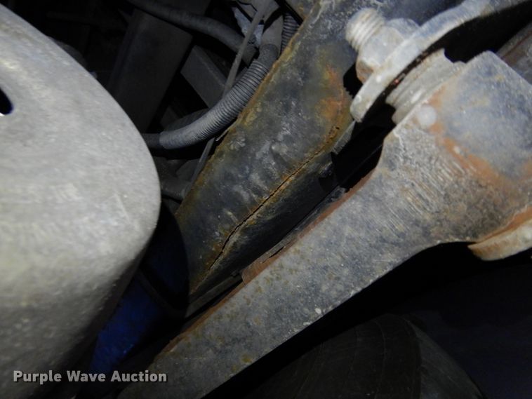 image for item DG6292 2001 E-one quint ladder fire truck