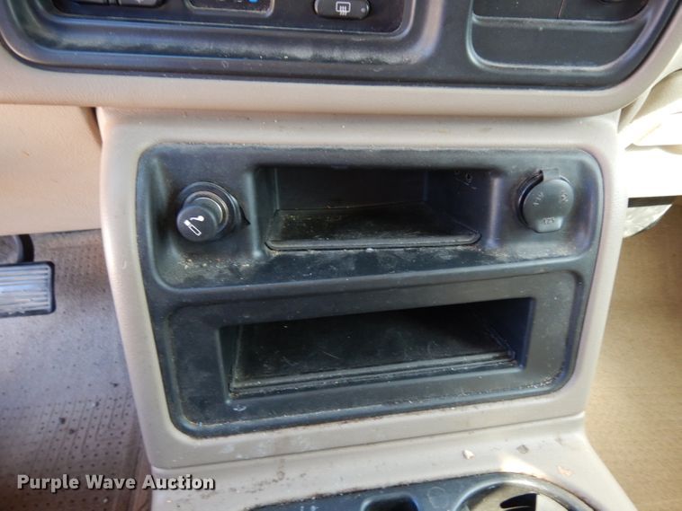 image for item DG6299 2005 Chevrolet Tahoe SUV