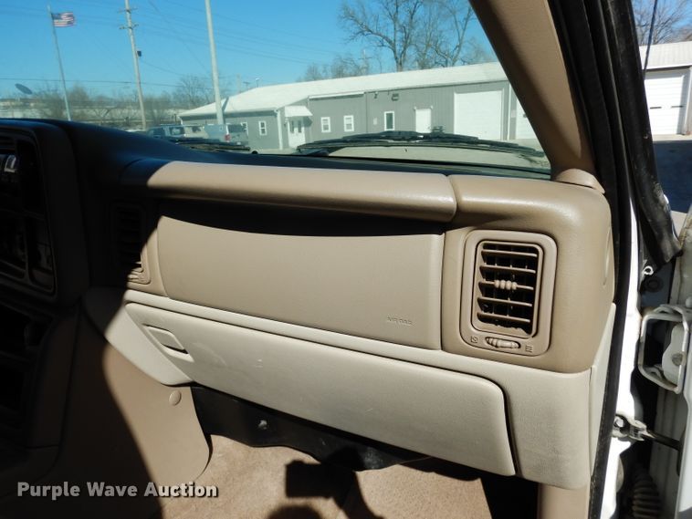 image for item DG6299 2005 Chevrolet Tahoe SUV