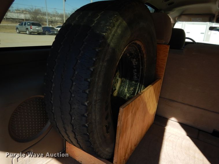 image for item DG6299 2005 Chevrolet Tahoe SUV