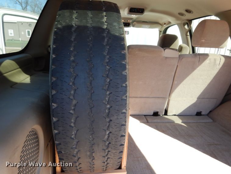 image for item DG6299 2005 Chevrolet Tahoe SUV