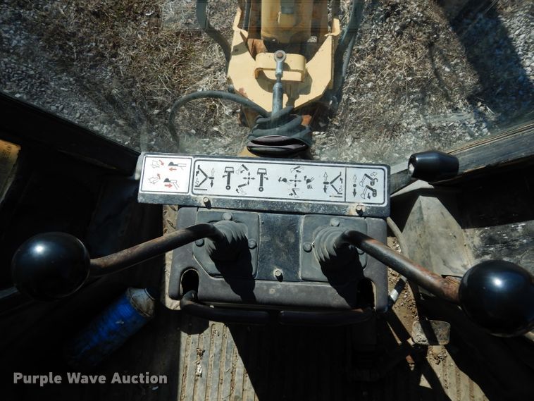 image for item DG6300 Ford 675D backhoe