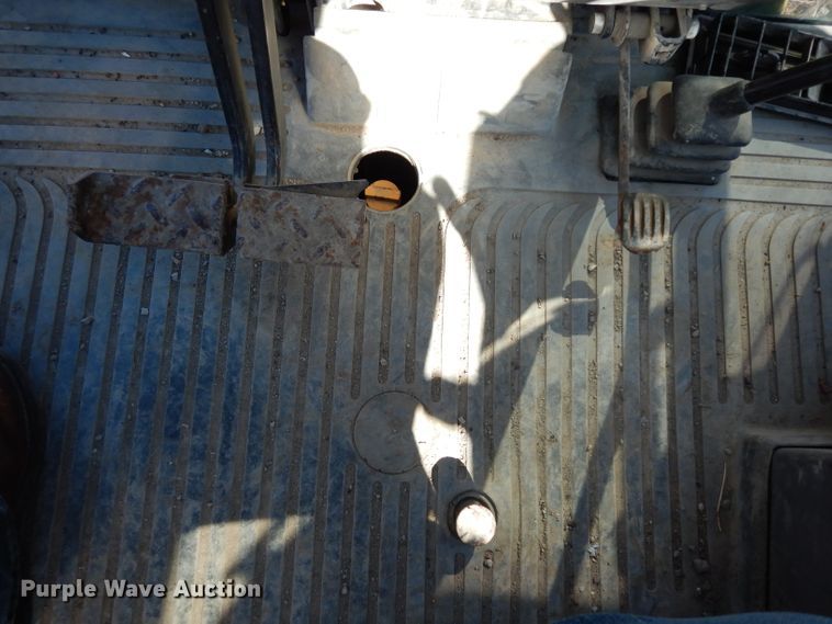 image for item DG6300 Ford 675D backhoe