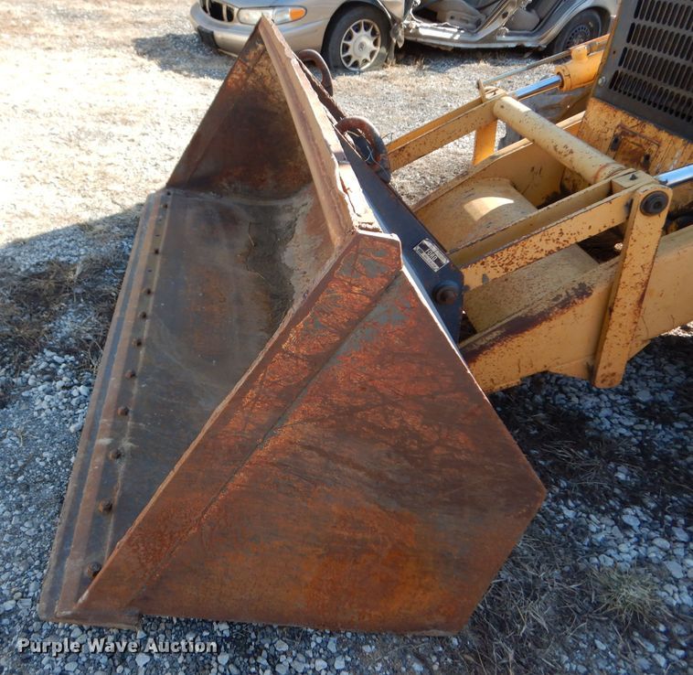 image for item DG6300 Ford 675D backhoe