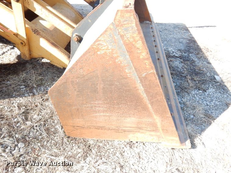 image for item DG6300 Ford 675D backhoe