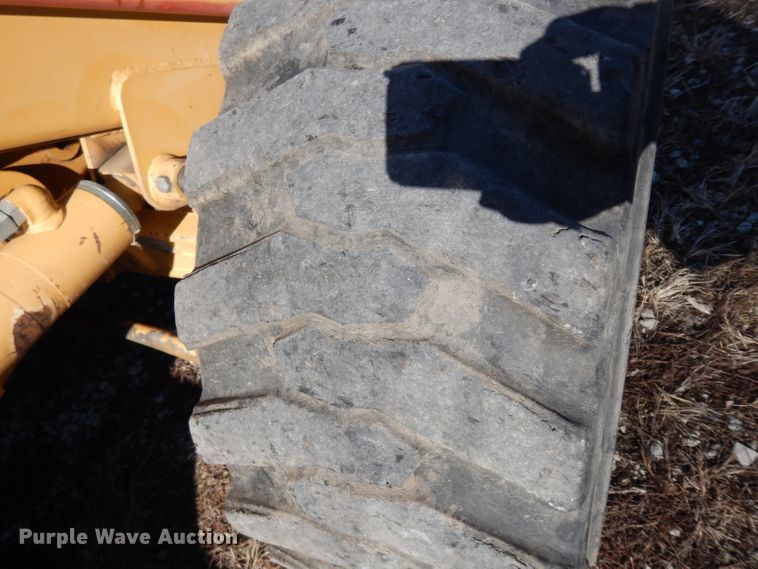 image for item DG6300 Ford 675D backhoe