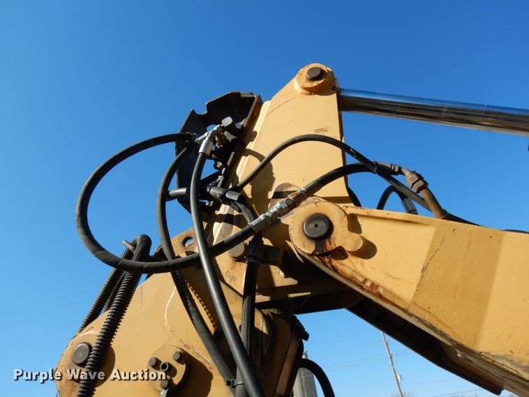 image for item DG6300 Ford 675D backhoe