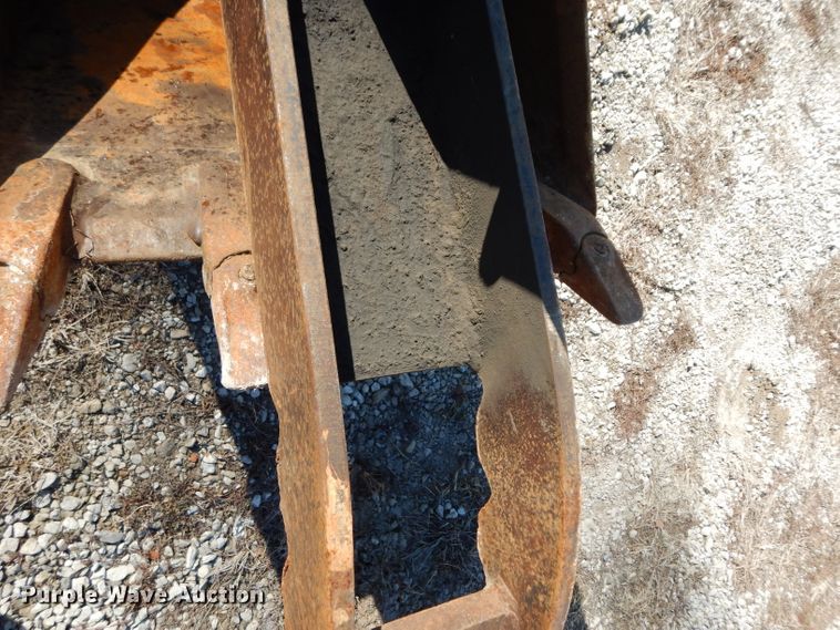 image for item DG6300 Ford 675D backhoe