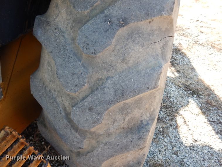 image for item DG6300 Ford 675D backhoe