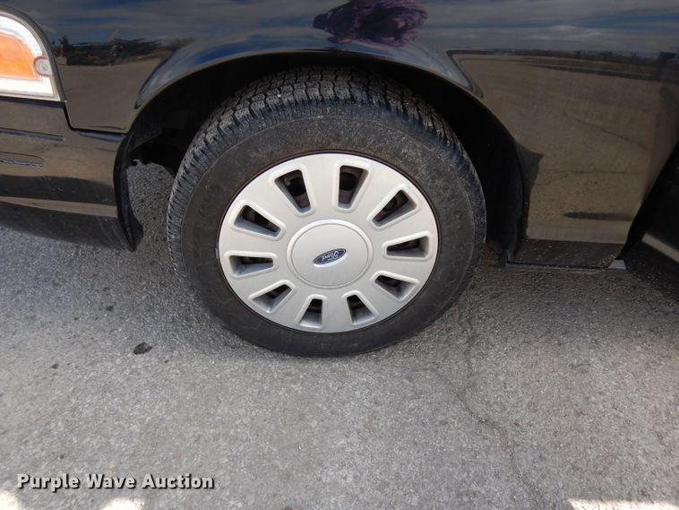 image for item DG6308 2011 Ford Crown Victoria Police Interceptor