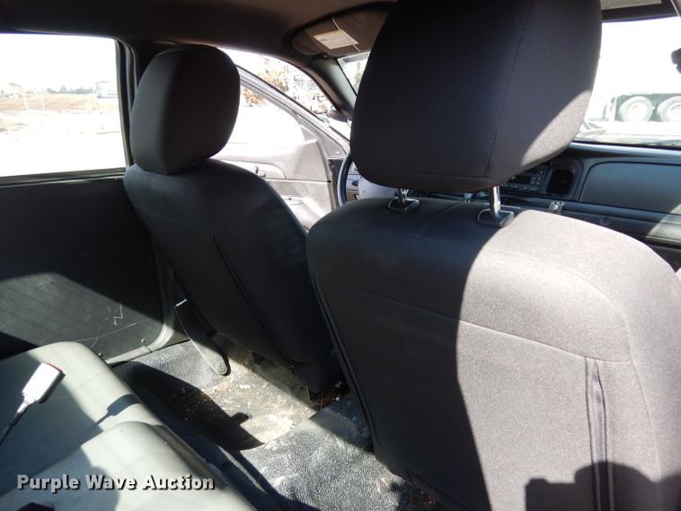 image for item DG6308 2011 Ford Crown Victoria Police Interceptor