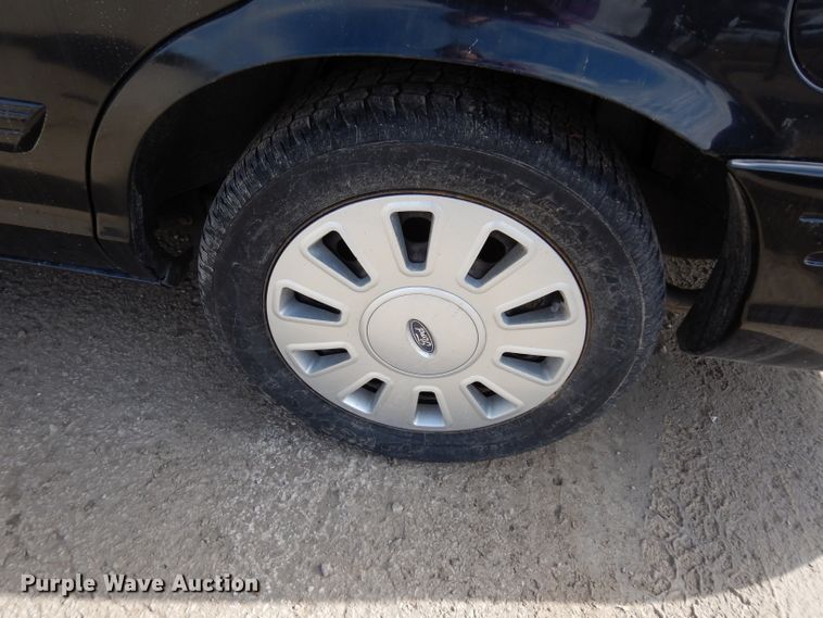 image for item DG6308 2011 Ford Crown Victoria Police Interceptor